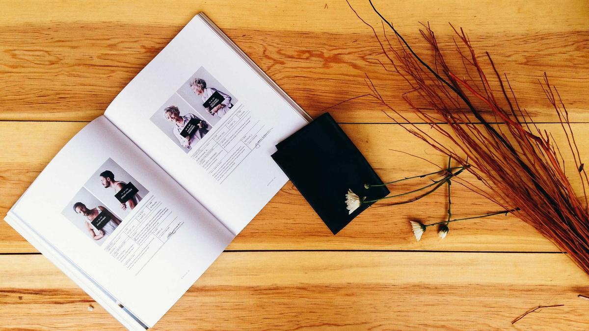 Guardaroba Capsula Maschile — Look minimalista con capi neutri selezionati